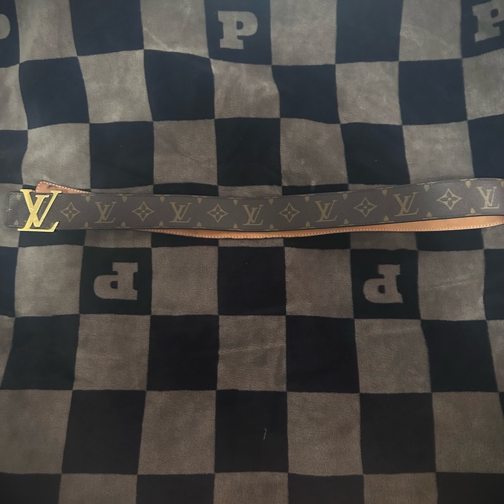 Louis Vuitton men’s belt 100% Authentic